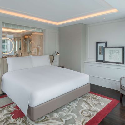 精緻特大床套房（可使用索菲特俱樂部） 索菲特曼谷素坤逸酒店 - SHA Extra Plus 認證優惠