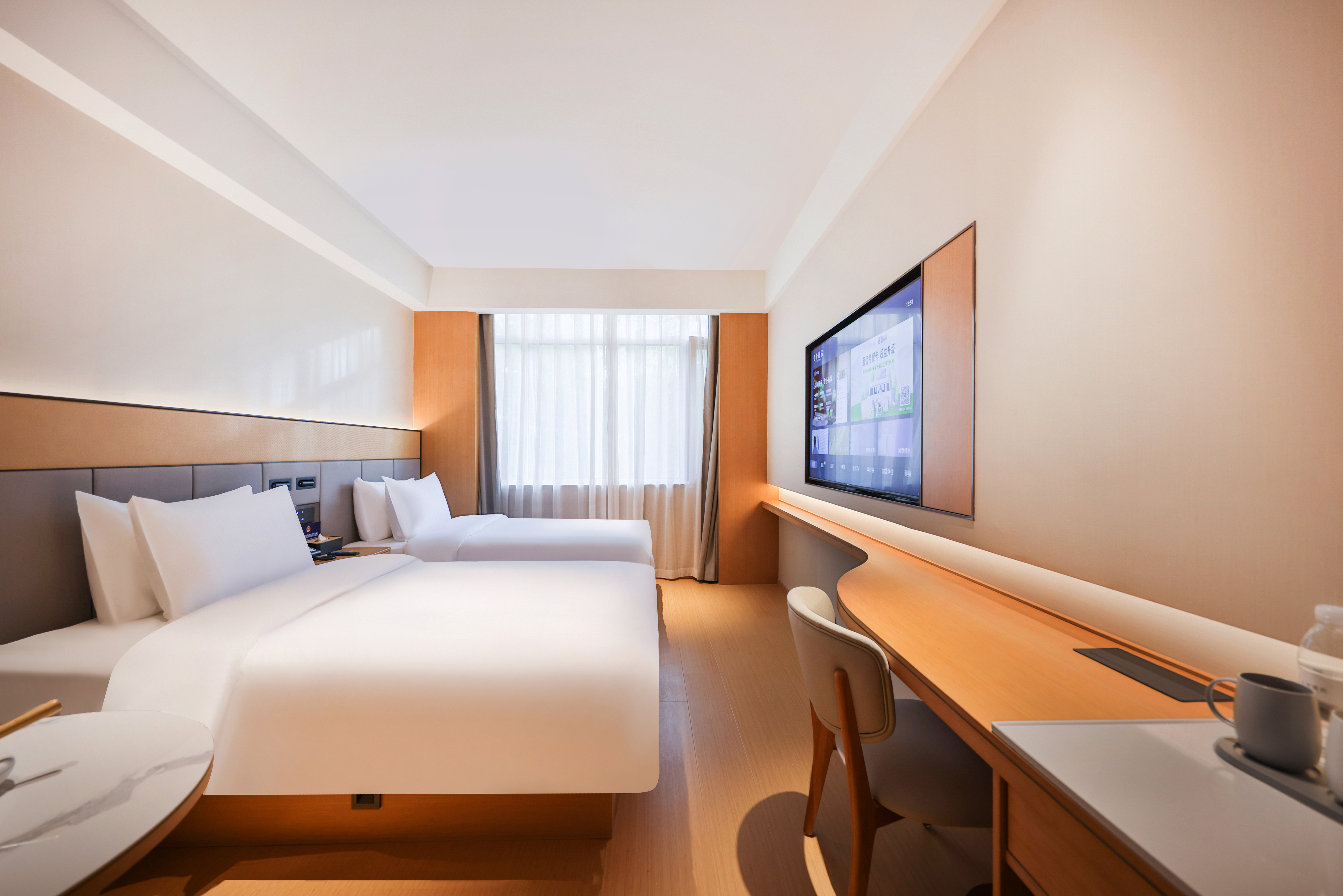 商务双床房（65寸投屏电视+小冰箱+记忆棉床垫）