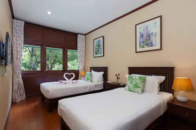 ห้องดีลักซ์ เตียงแฝด พร้อมวิวสวน