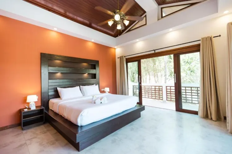 Issara Pool Villa