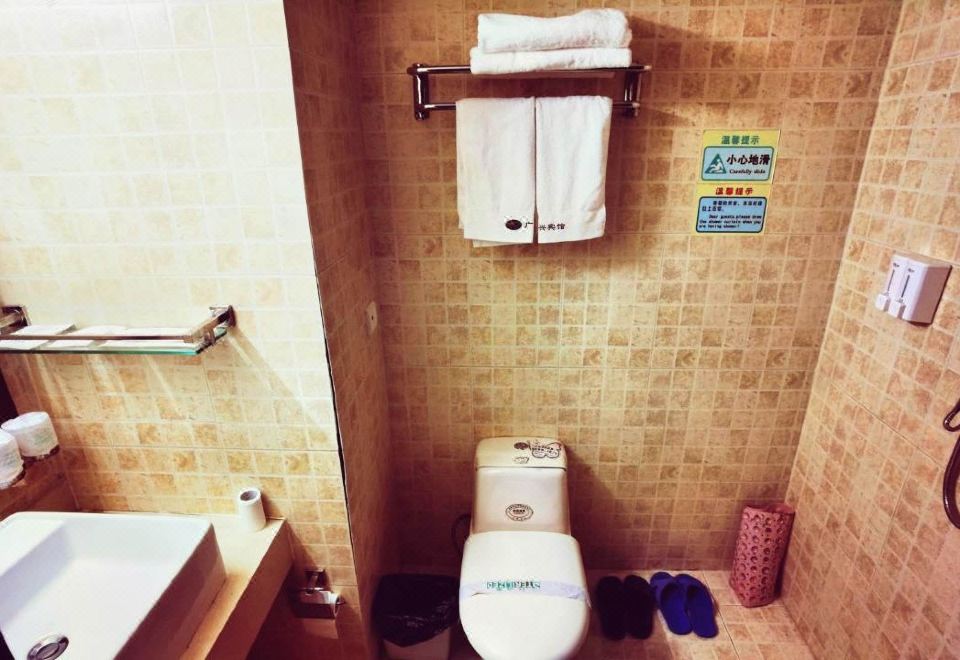 Guangxing HotelZero Pressure Business Standard Room