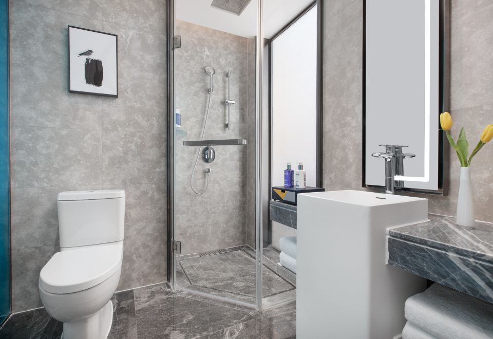 高级大床房-落地窗畔，揽景无忧