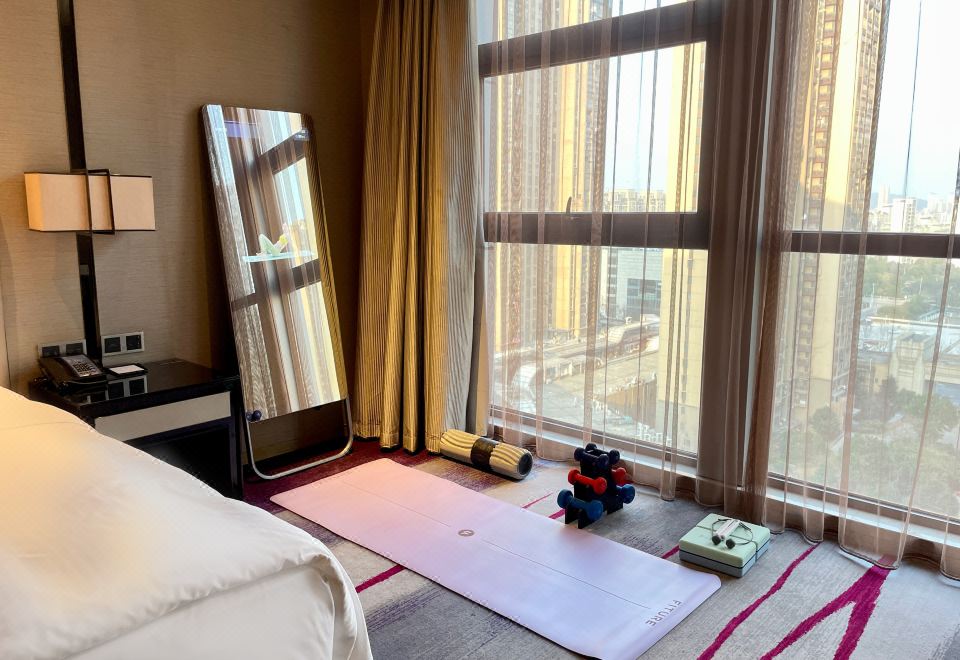 运动健康房（瑜伽垫+跳绳+哑铃）