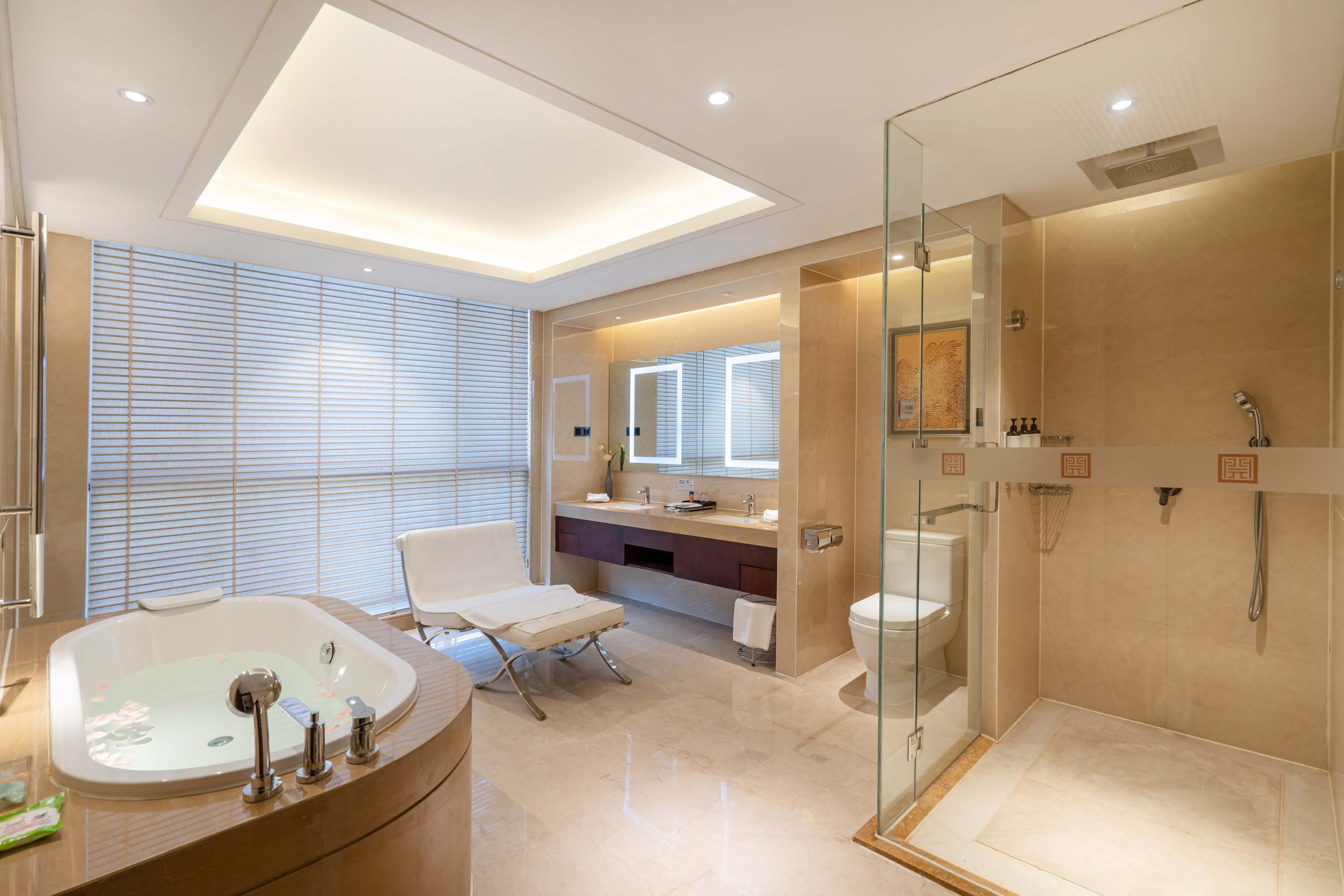 行政豪华大床房