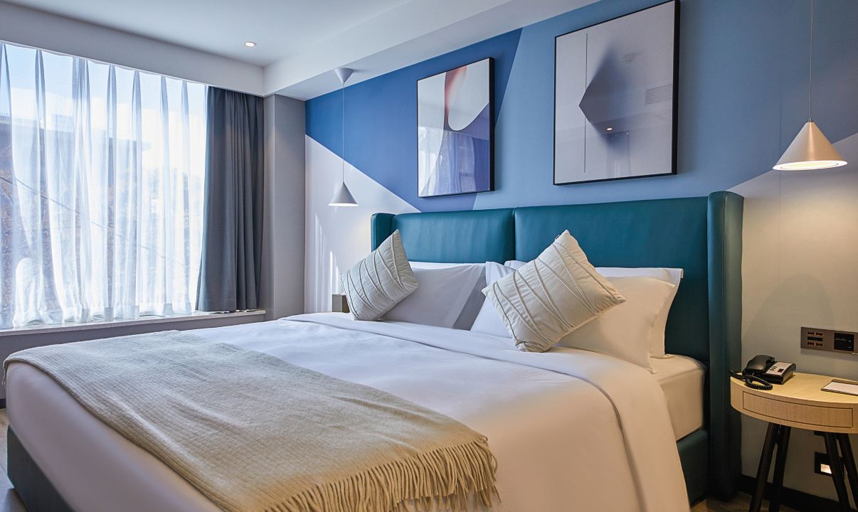 致雅大床房（超大衞浴化粧间+零压记忆床垫+智能客控）