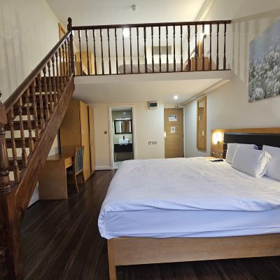 Junior Suite Room Cromwell International Hotel Promo Code