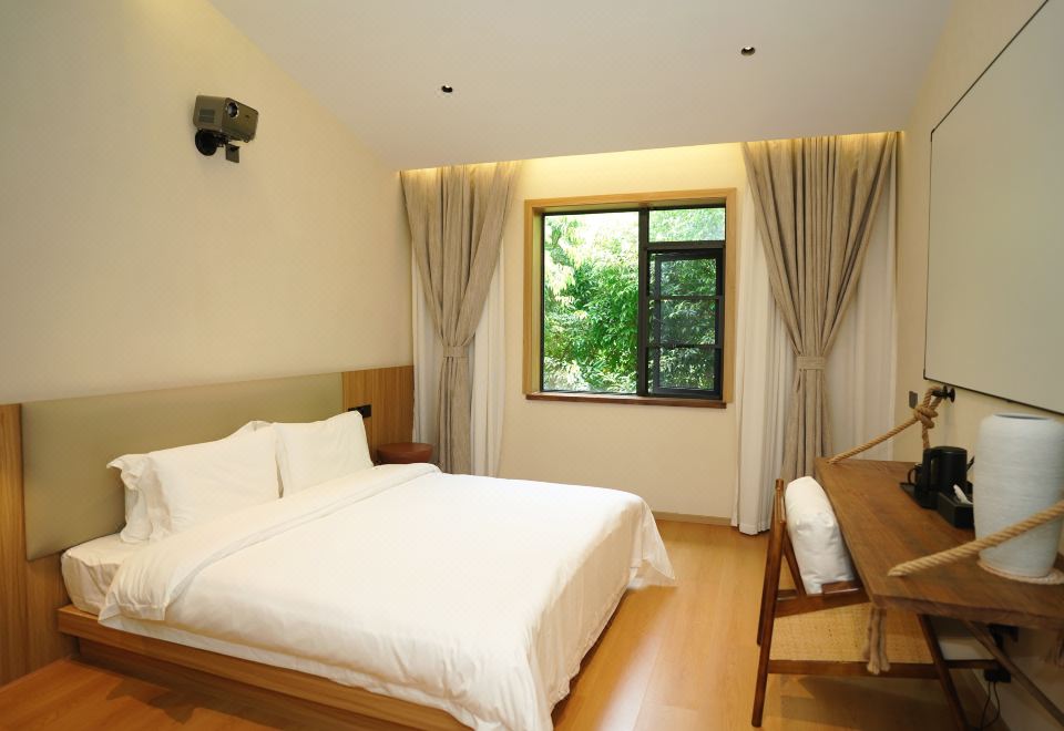 綠意環抱?園景大床房（智能客控?百寸投影?智能馬桶）