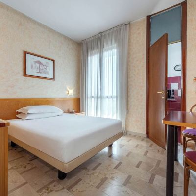 帶小廚房的四人間 IH 飯店 - 亞崗公園米蘭公寓飯店優惠