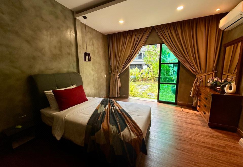 双威湖畔别墅四卧室