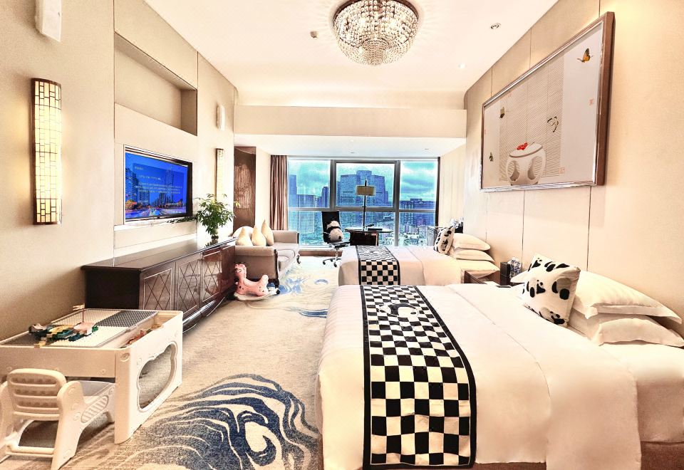 四人家庭套房-亲子主题+奢享空间+观景三床