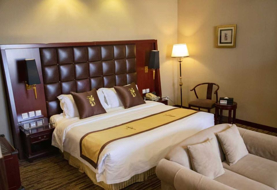 Qianmen Jianguo HotelFamily-friendly Family Room