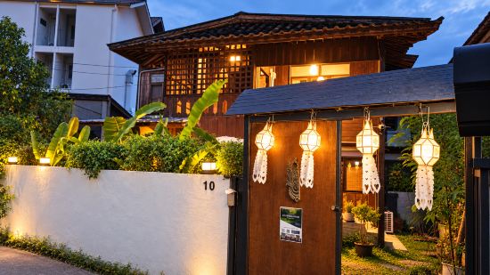CHARMING HOME CHIANG MAI (near Tha Phae Gate)
