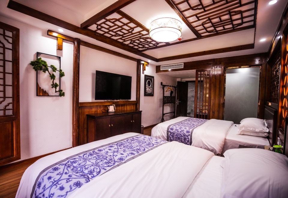 Furong Town Shuiyunxuan Inn (Furong Town Scenic Area)Cloud Zen Shangpin Twin Room