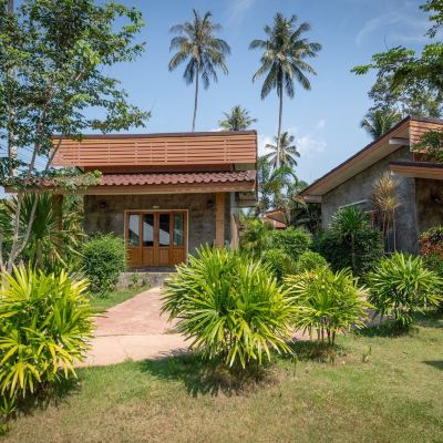 Deluxe Room with Garden View Seafar Resort Promo Code