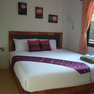 Deluxe Double Room With Window Lanta@Home Promo Code