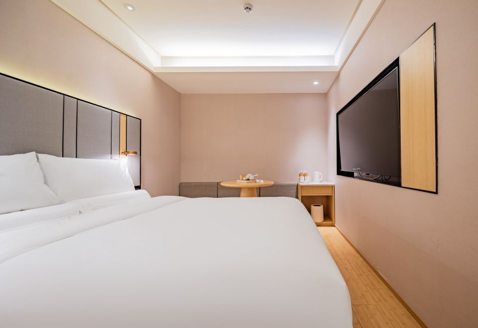 舒压大床房【房间乾净+舒适安静】