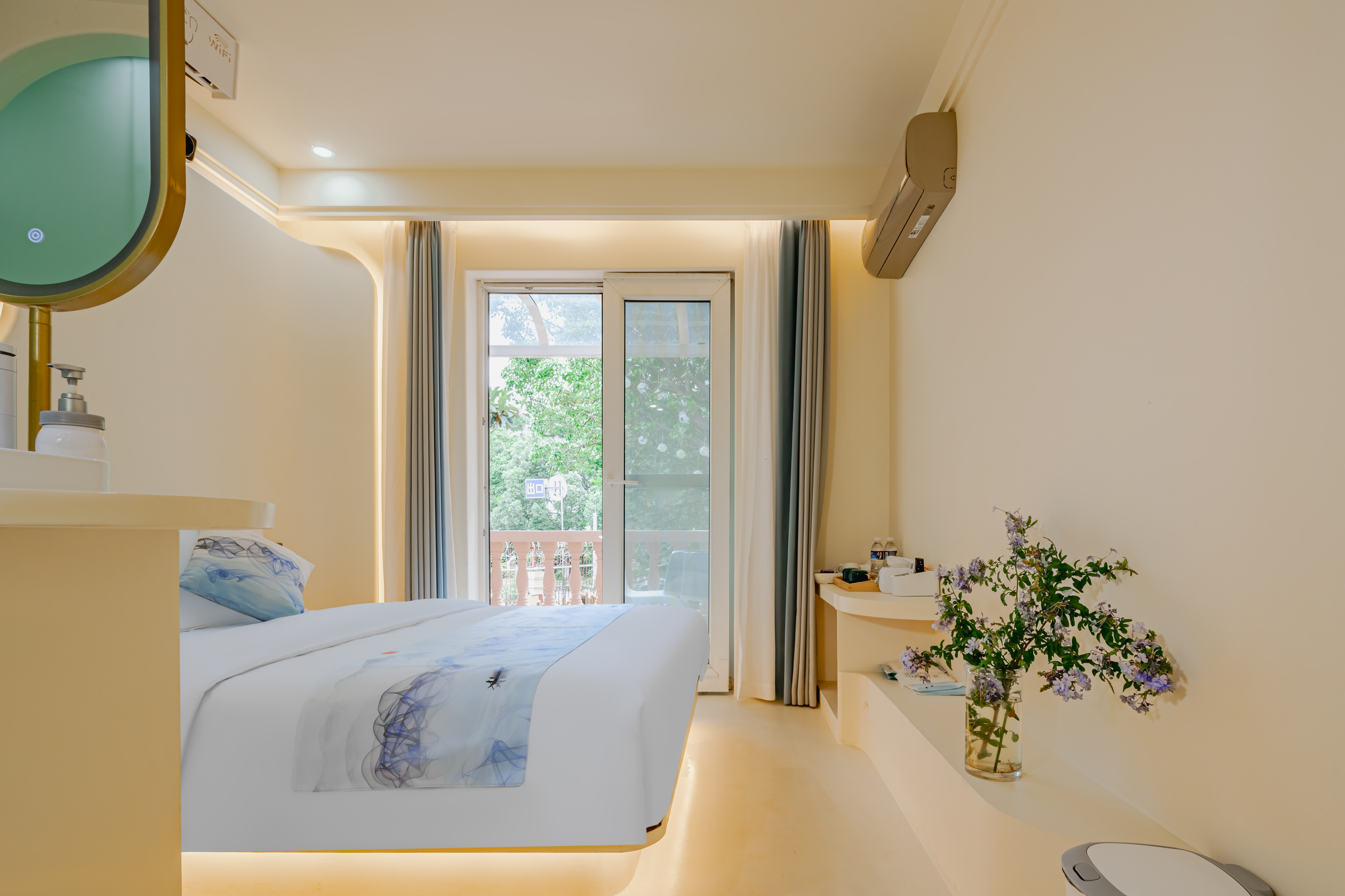 悠澜阁别墅露台大床房【100寸1080p投影+智能马桶+恒温淋浴+空调】