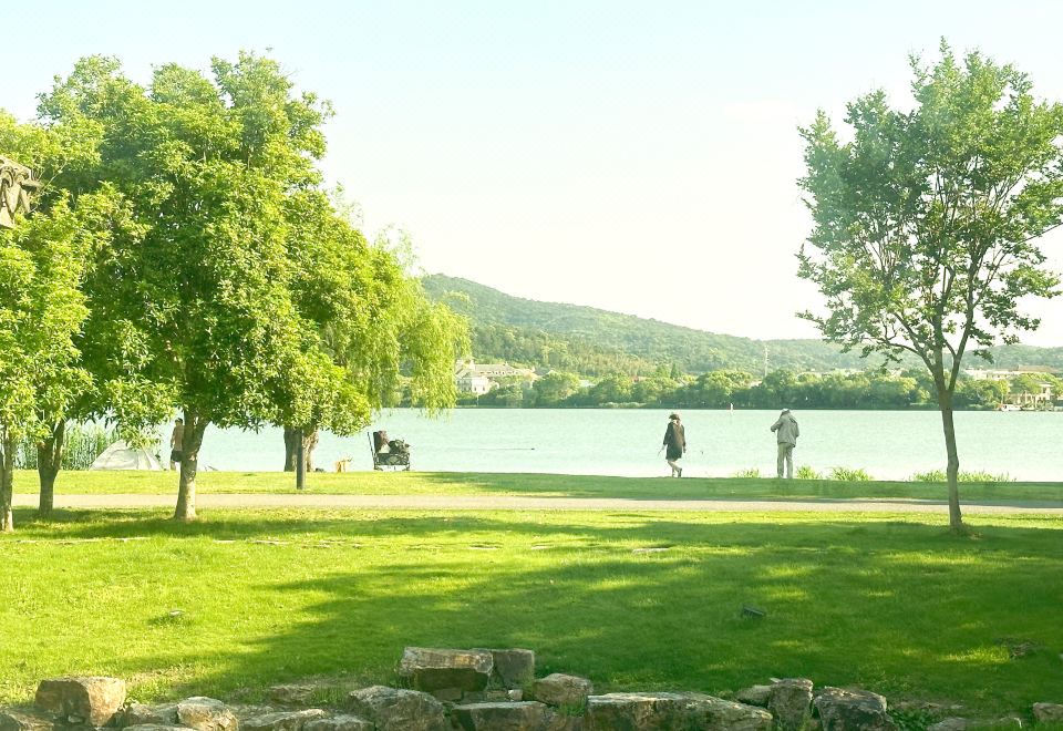 特色康乐湖景养生房