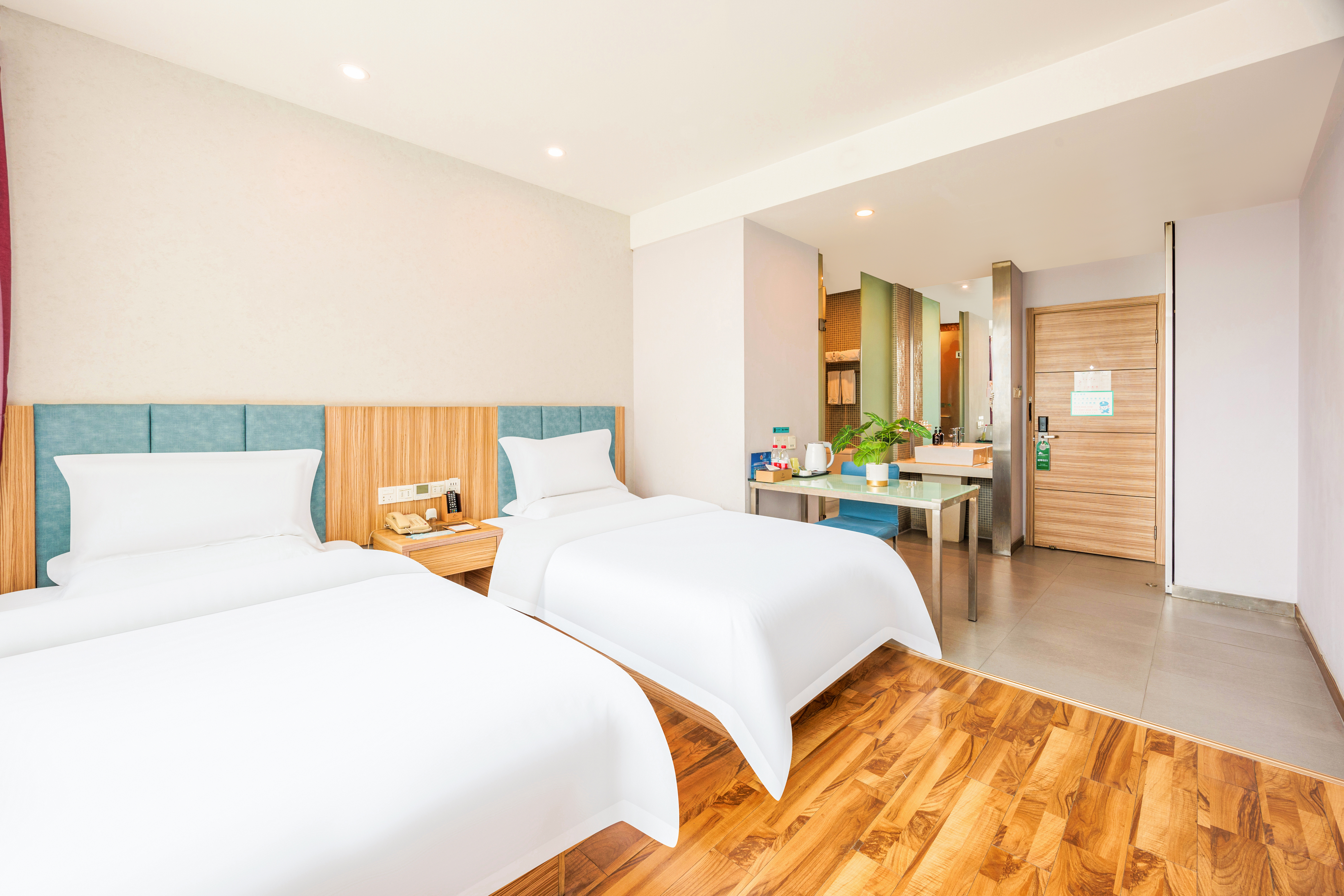 商务阳光双床房（独立空调+席梦思床垫+羽绒枕+羽绒被）