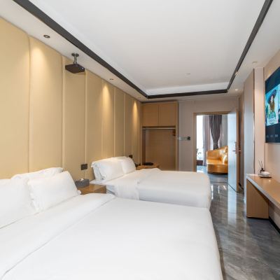 家庭兩居四床麻將套房（兩房一廳+自動麻將機+大空間） 珠海金君瑤飯店（拱北口岸店）優惠