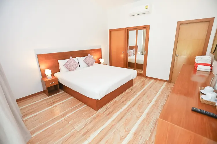 ห้องดีลักซ์ พร้อมระเบียง