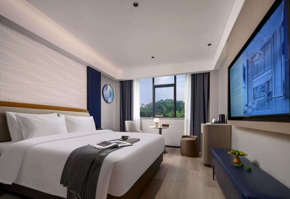 高级大床房『65寸电视?小度智能?晚安床垫?超柔布草』