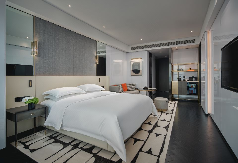 The Langbo Chengdu, in The Unbound Collection by HyattBasic Room (Double Bed)