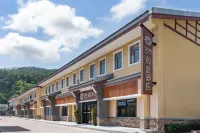 Floral banlan Hotel(Tulou Prince Scenic Area)
