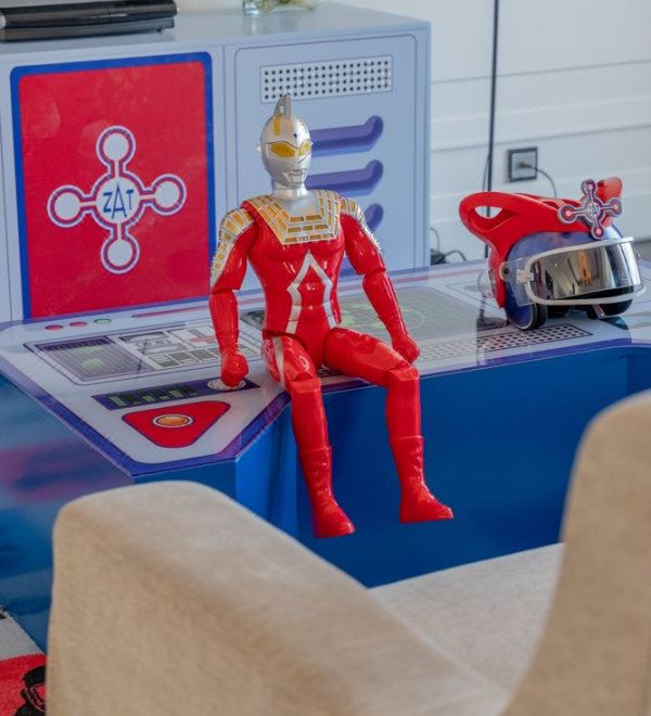 SeaView Garden Hotel QingdaoClassic Ultraman Theme Sea-view Grand Suite (War Chariot Bed + Slide Bunk Bed + Command Desk)