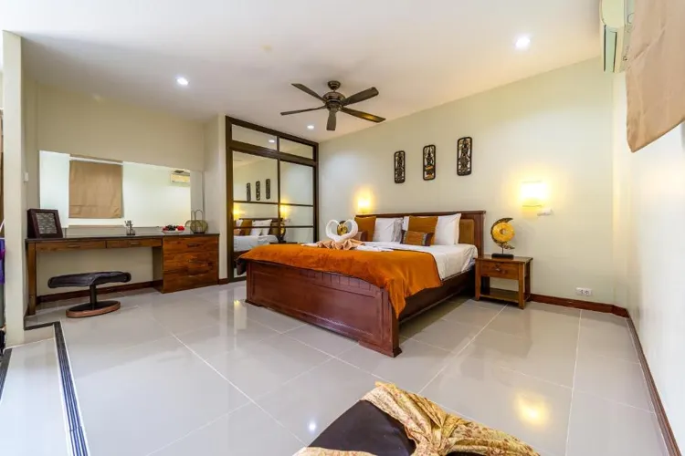 Superior Split Room