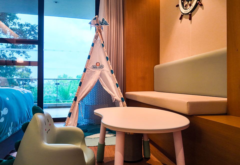 海底小縱隊（小王子親子房+MINI吧+天然乳膠枕）