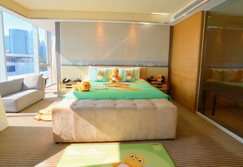 奶龍湖景親子房