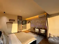 Chongqing Summit · Cloud River View 69th Sky  B&B(Jiefangbei Area/Hong Ya Cave)