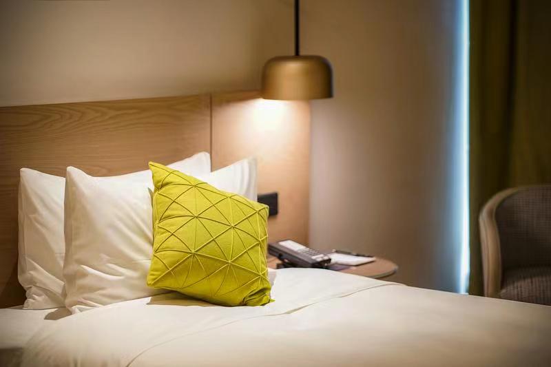 无霾VR影视高级大床房