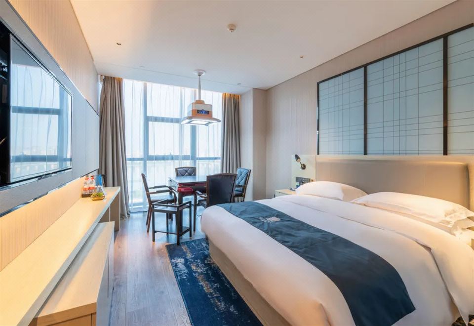 智能商务大床房 I 高空绮丽夜景·智能客控·麻将机