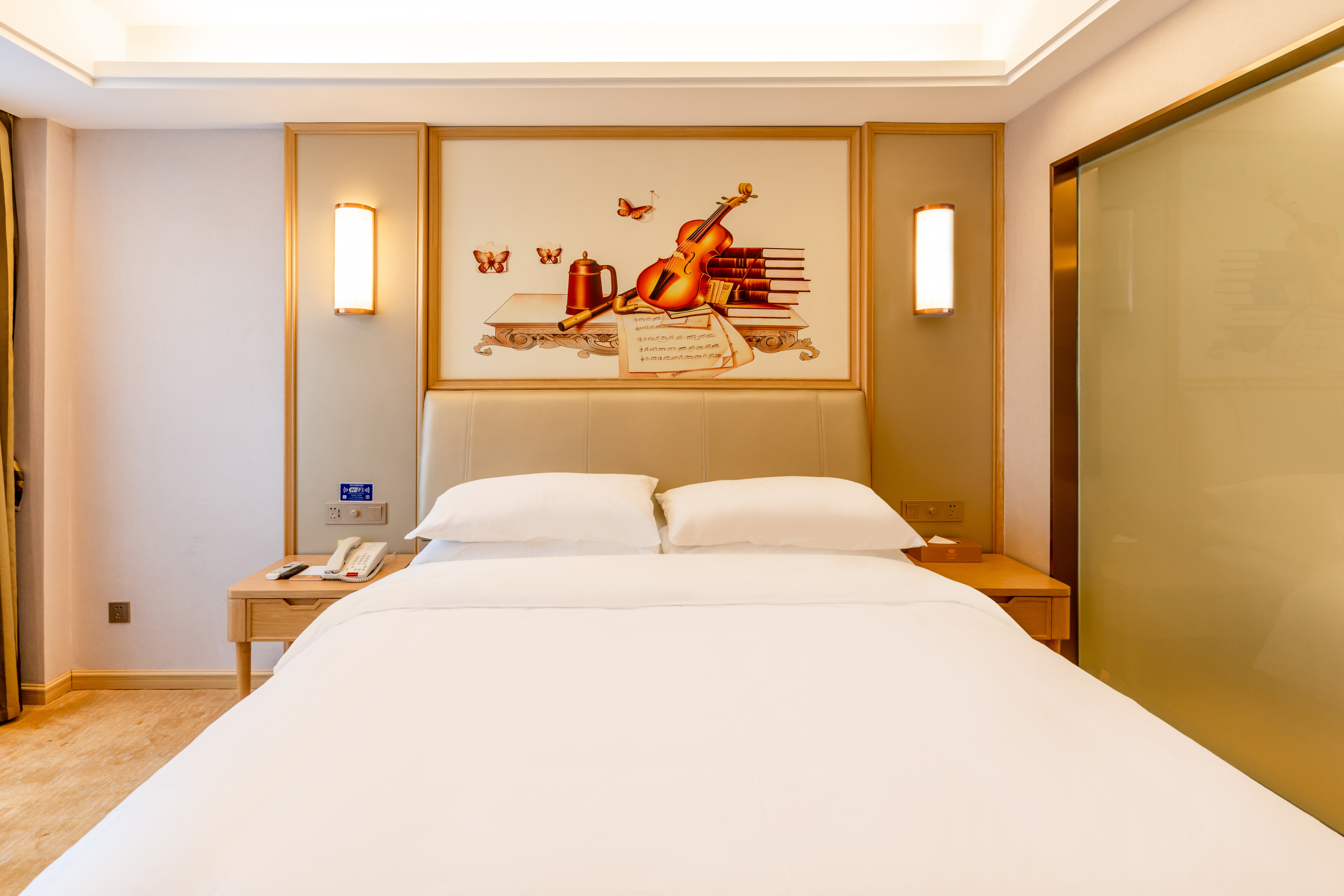 豪华大床房（抗菌防蟎亲肤布草+深睡荞麦枕）