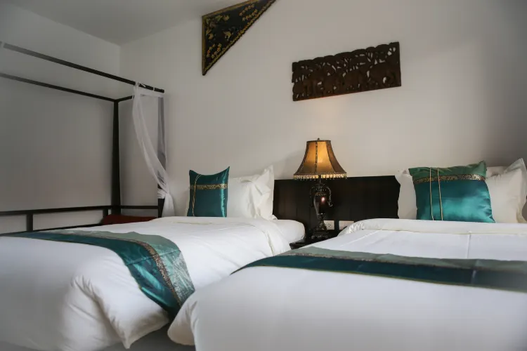 ห้องดีลักซ์ 2 เตียง พร้อมระเบียง