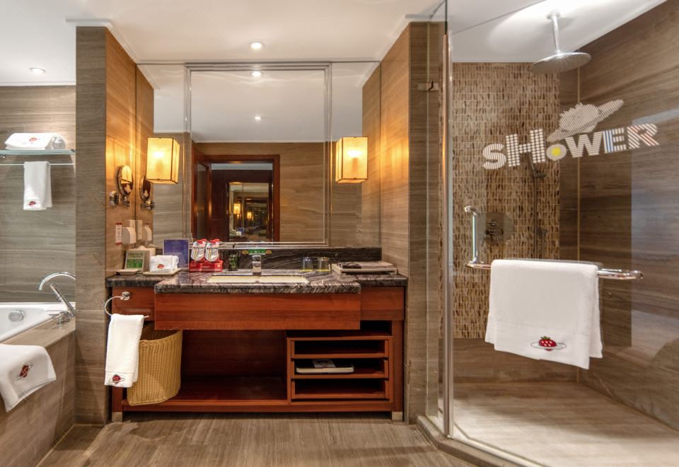 草莓音乐星品家庭房