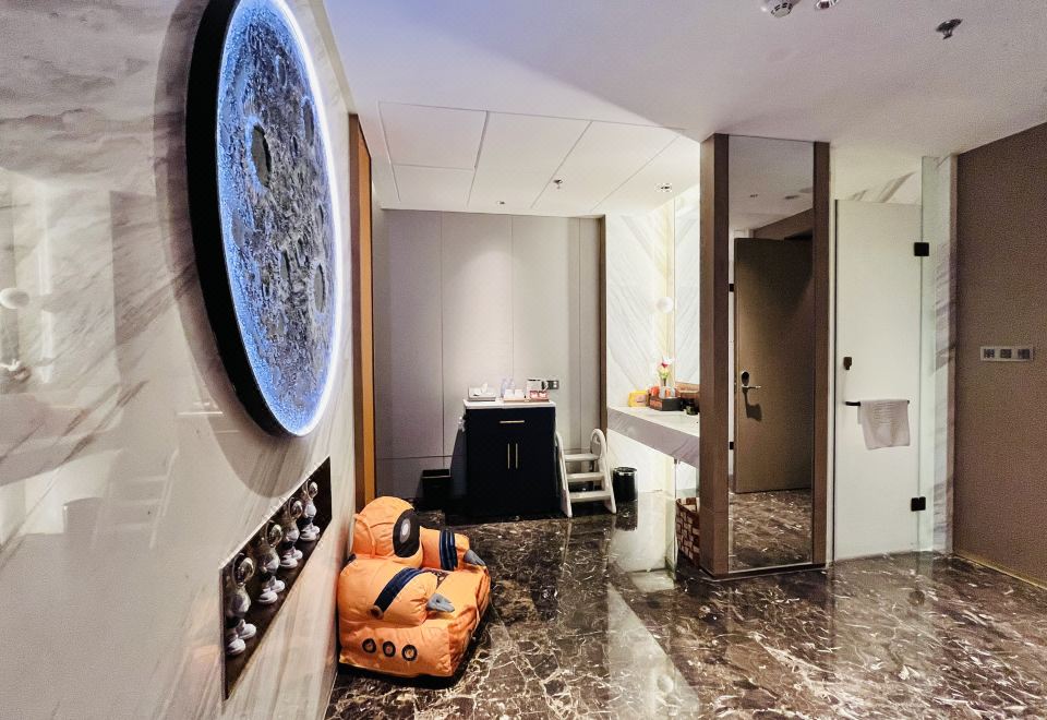 尊享夢幻太空親子房