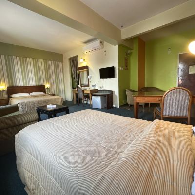 Triple Suite Kupon Klang Histana Hotel