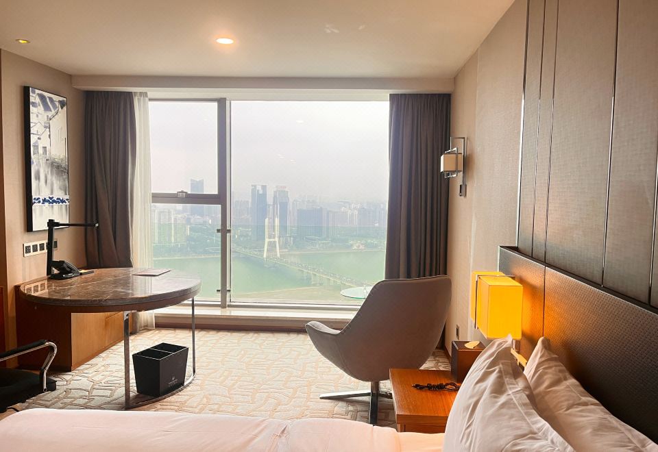 Swiss Grand NanchangBa Yi River-View Twin Room