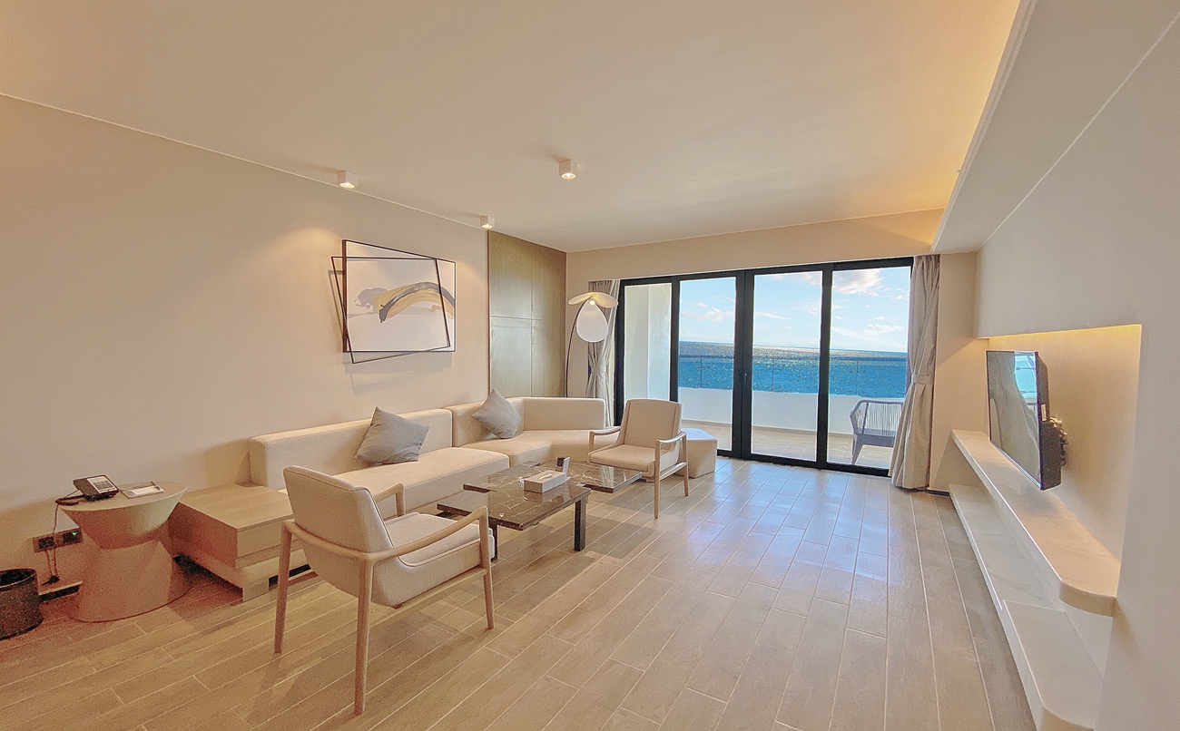 180°豪华双卧正海景套房