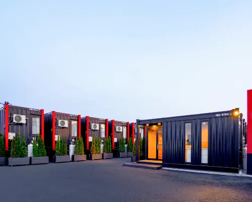HOTEL R9 The Yard Mokakumakura فنادق في موكا