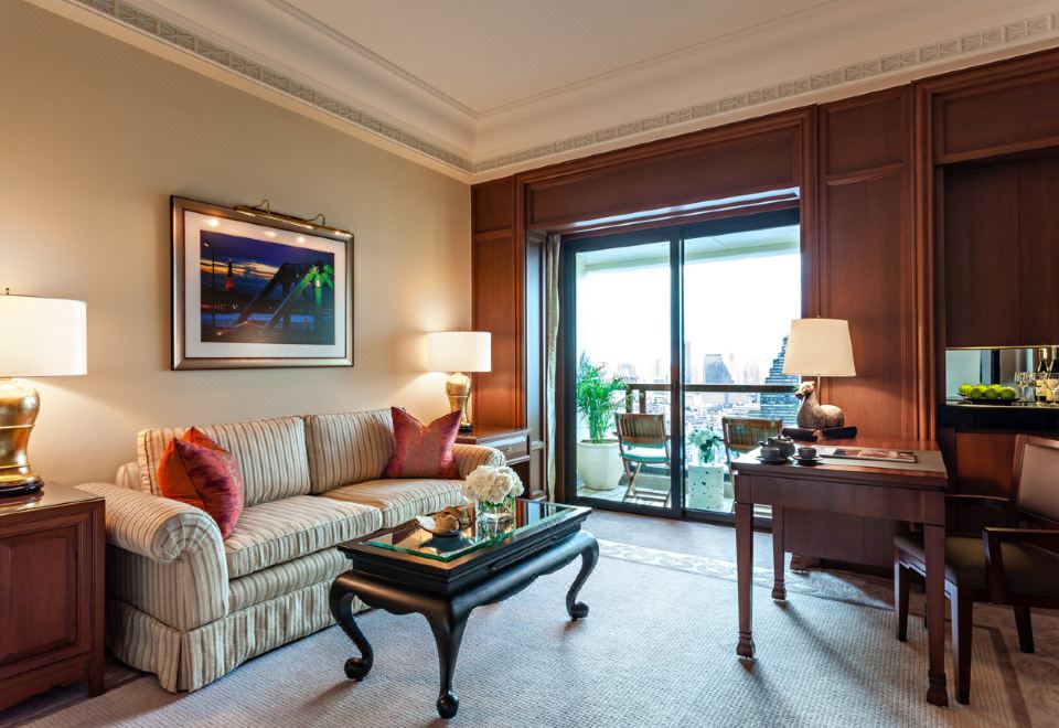 The Peninsula BangkokGrand Deluxe Balcony Twin Room