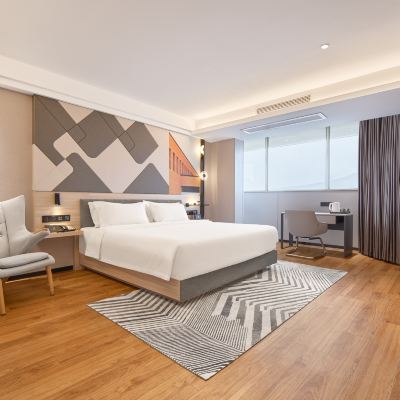 行政套房【智能客控+賽諾透氣枕深睡床墊+智能馬桶】 非繁城品酒店·新會步行街店優惠