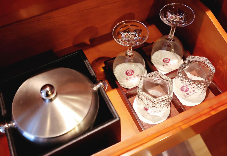 东楼-豪华双床房