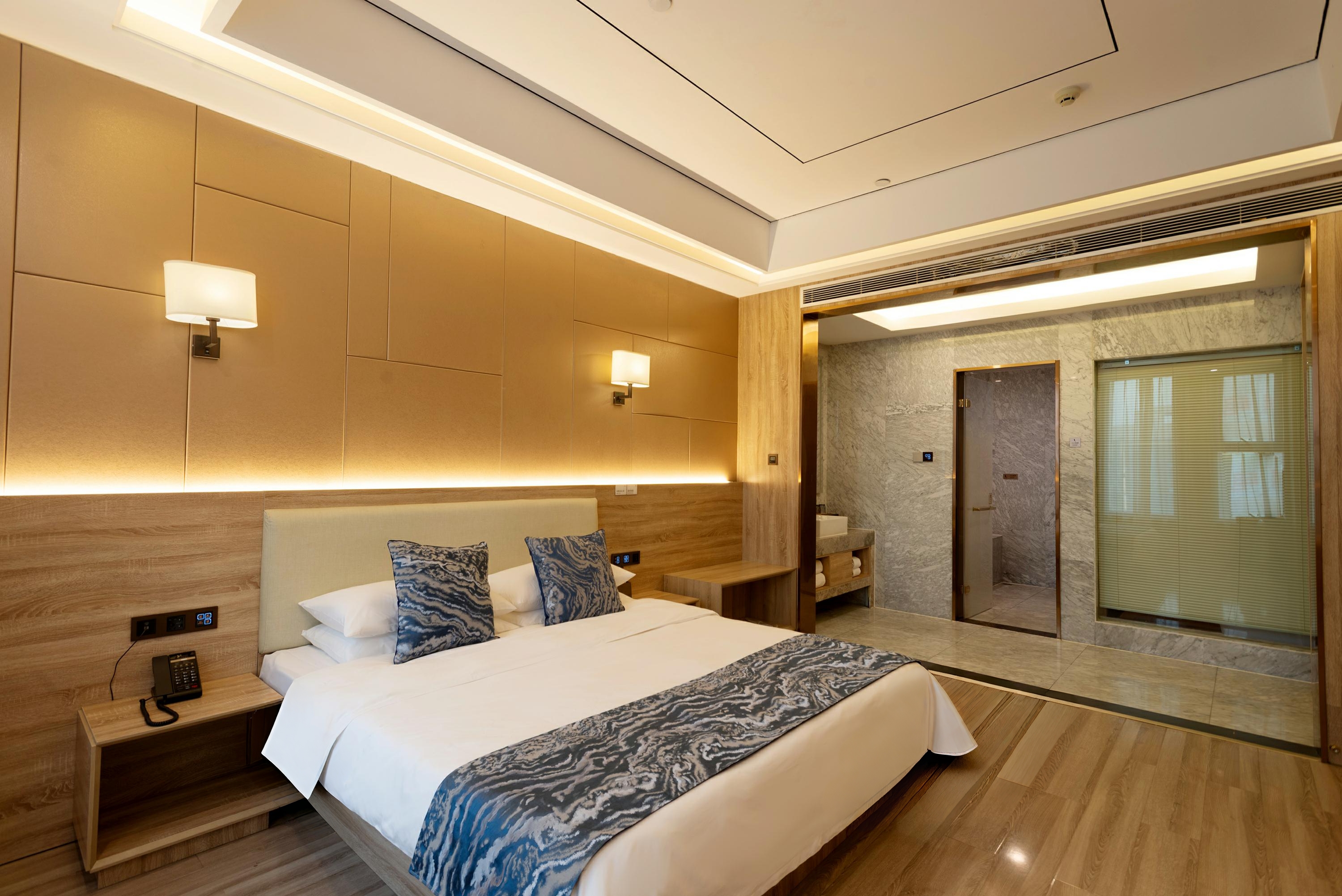 高级大床房（静享舒睡＋亮窗）