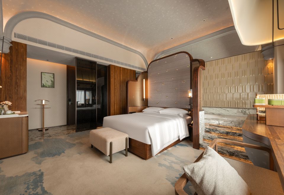 GRAND METROPARK KunmingWest Hill Sleeping Beauty View King Room