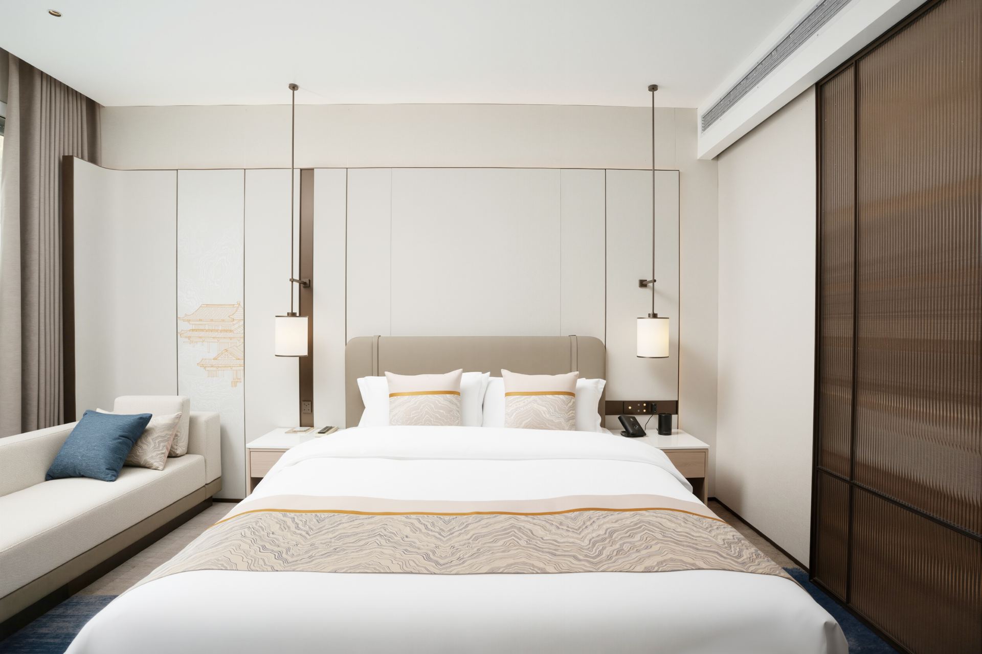 Queen Room