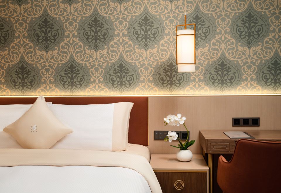 典雅大床房（电视投屏+蒸汽眼罩）